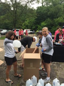 Kittridge Dermatology staff volunteering during the Pittsburgh Melanoma Foundation's 8th annual 5K run/walk..